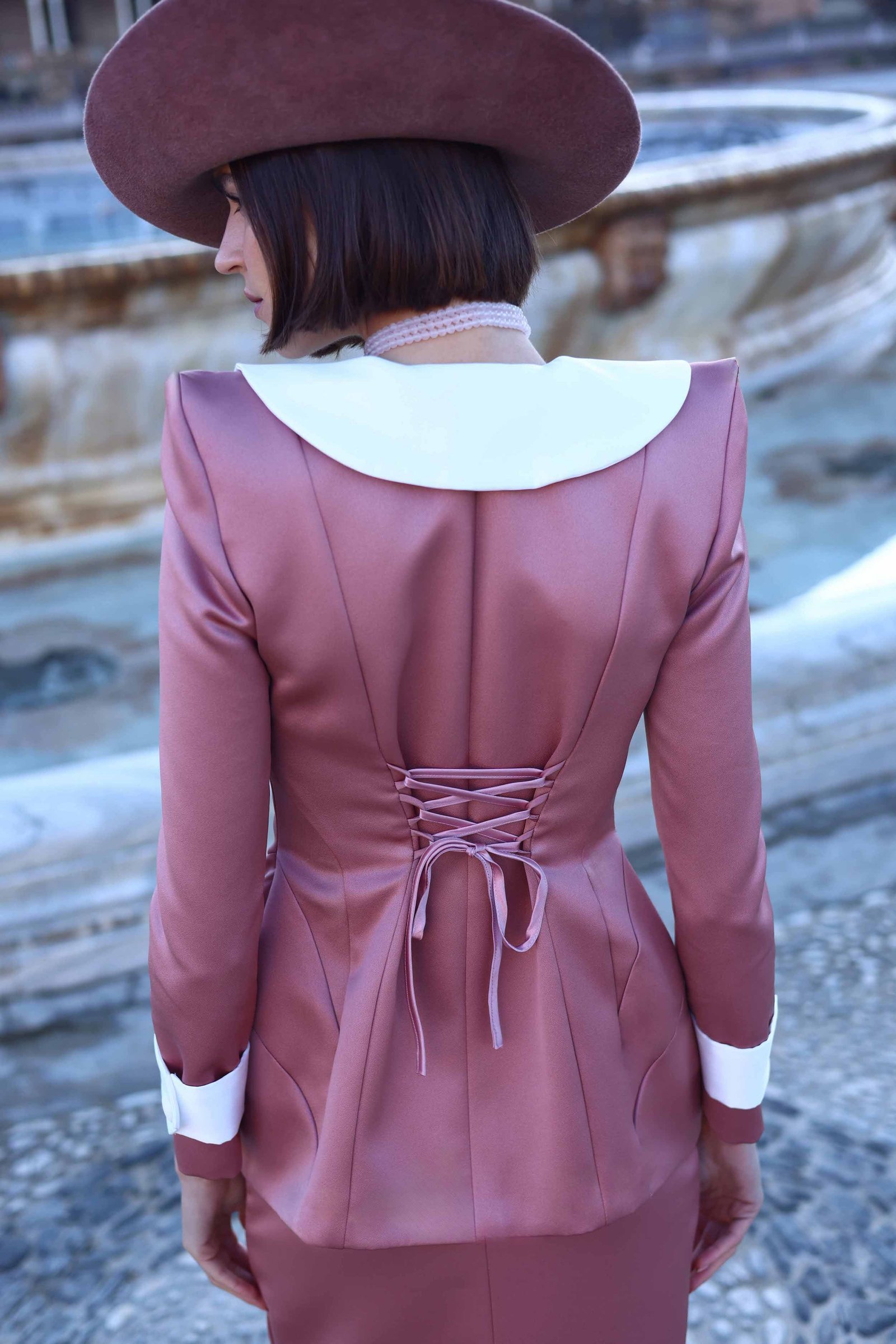 TRAJE BLUSH