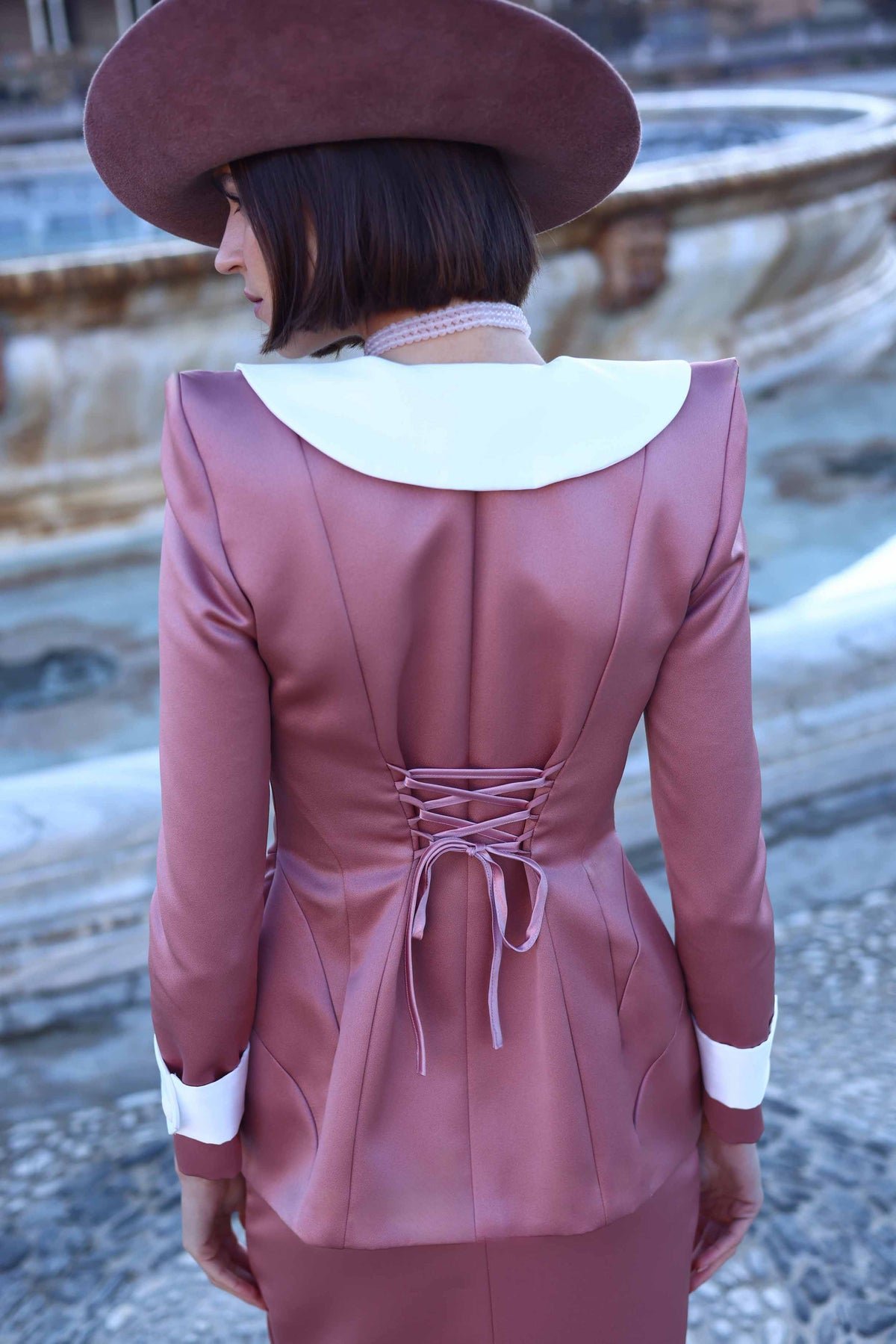 TRAJE BLUSH